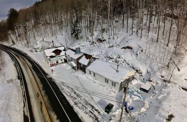 8 Bedroom Roadhouse btw. Killington & Okemo