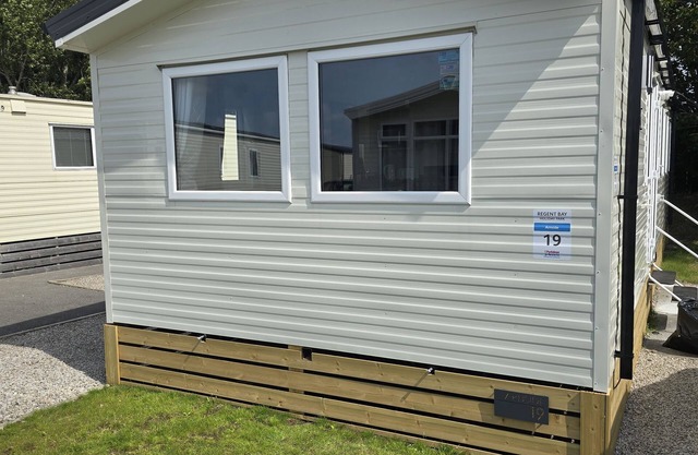 8 Berth Caravan free WiFi, Airfryer, Xbox 1