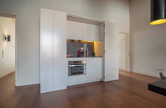 8 Building Apartment 403 [T2] - River & Garden View