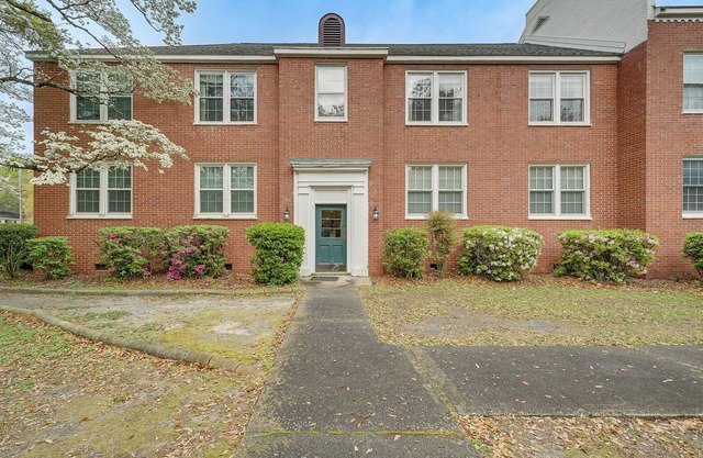 8 Mi to Beach: Cozy Condo Getaway in Wilmington!