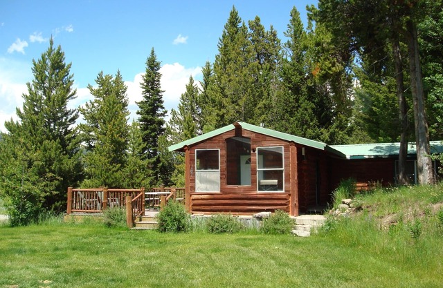 Kozy Cabin 8 Meilen von Yellowstone! Perfekt für romantische Kurzurlaube und Familien!