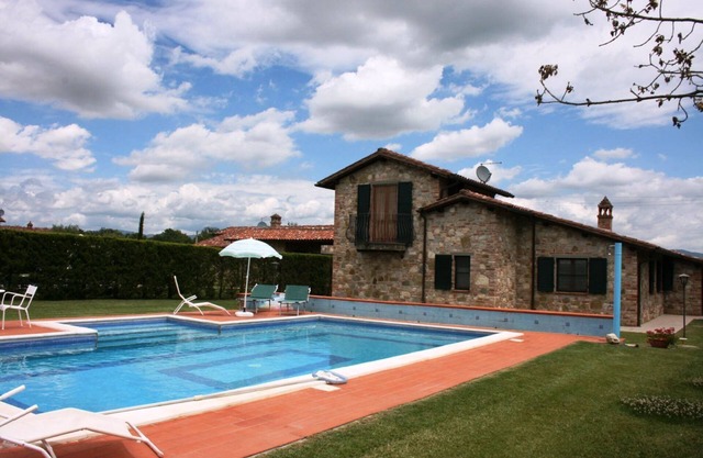 Villa für 8 Personen mit privatem Pool und Garten, in der Nähe von Castiglione del Lago gelegen. Ein