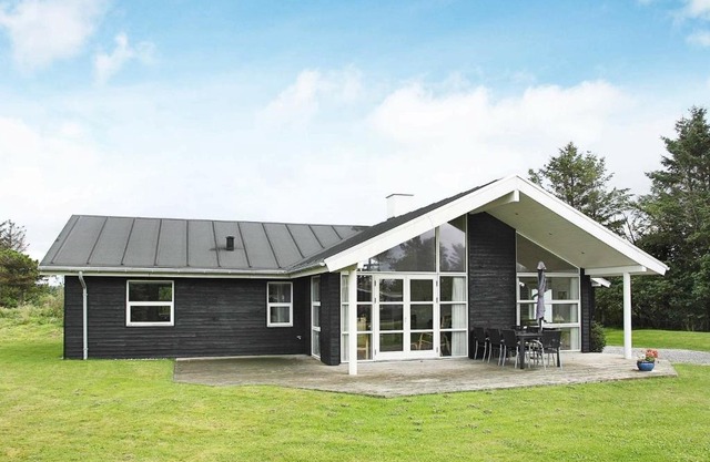 8 person holiday home in Hjørring-By Traum
