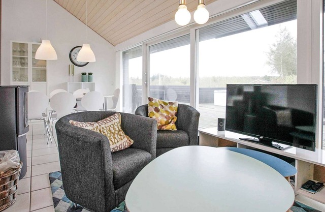 8 person holiday home in Brovst