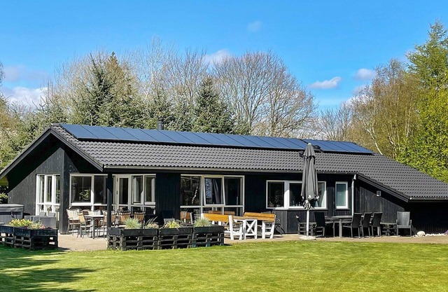 8 Personen Ferienhaus in Oksbøl-By Traum
