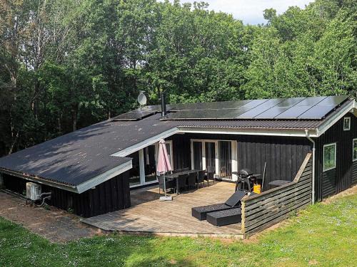 8 person holiday home in Ålbæk-By Traum