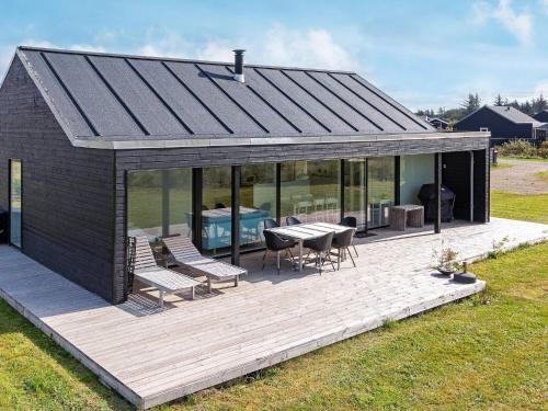 8 person holiday home in Brovst-By Traum