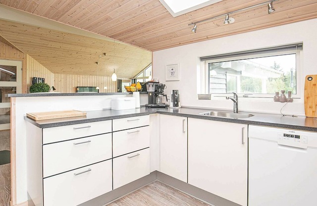 Geräumiges Ferienhaus in Albaek mit Sauna