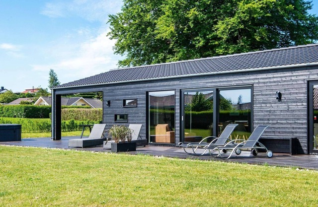 8 Personen Ferienhaus in Hejls