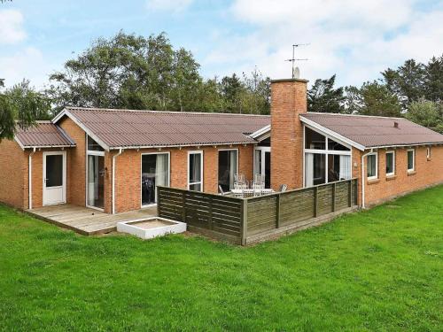 8 person holiday home in Hjørring-By Traum