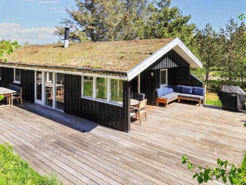8 person holiday home in Pandrup-By Traum