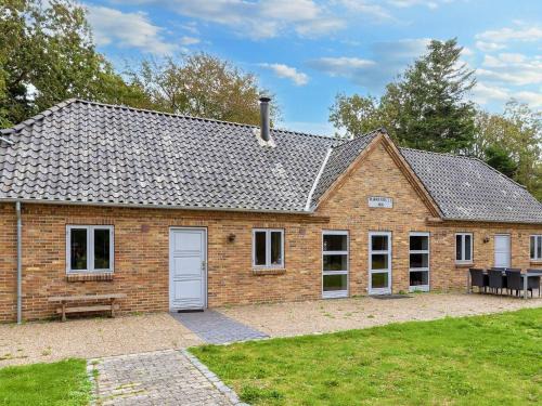 8 person holiday home in Thyholm-By Traum