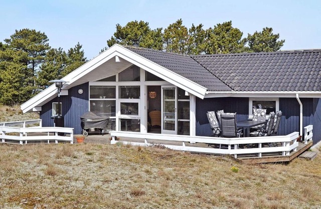 8 person holiday home in Fanø-By Traum