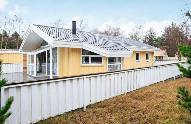 8 person holiday home in Humble-By Traum