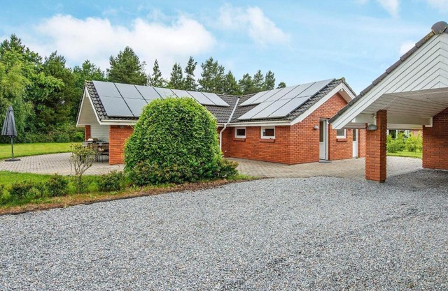 8 person holiday home in Oksbøl-By Traum
