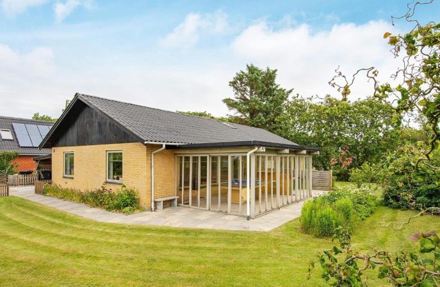 8 person holiday home in Struer-By Traum