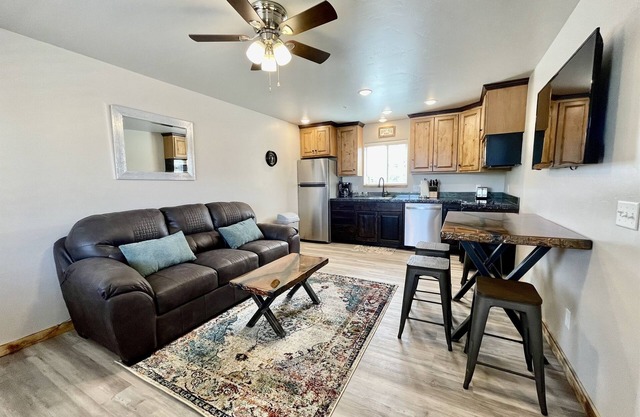 #8 W/Garage Walking Distance to Hiking Trails