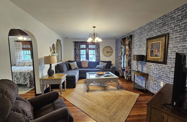 803 Edgar just 5 minutes from the Emerald Acres Sports complex.