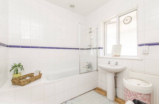 81a Lynton Road Acton London