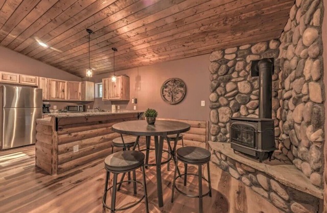 81D Cozy Cabin in Ruidoso Midtown!