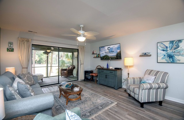 824 Club Cottage-Resort Duplex w/ Golf Course Views; Easy Beach Access; Dogs Welcome