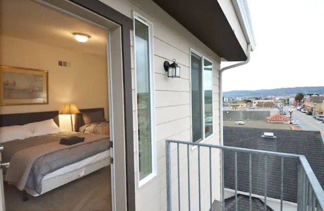8405 Upscale Penthouse Elevator & Parking near SFO