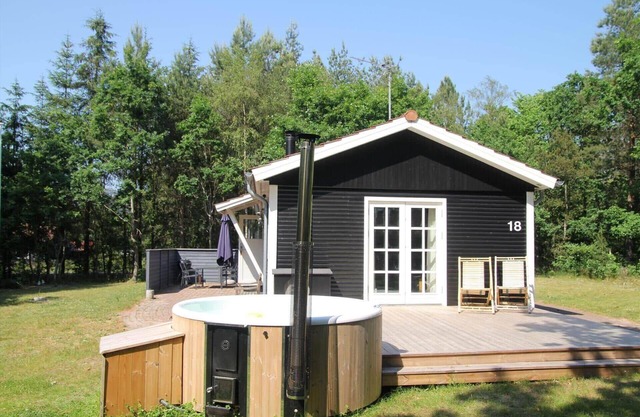 84107 Ebeltoft - Skovduevej 18