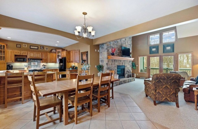8438 Canterbury · Luxury Mountain Top Living For The Whole Family