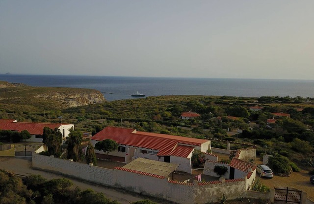 9-Bett-Villa mit Meerblick: Surfen, Windsurfen, Kitesurfen, Radfahren, Klettergastgeber