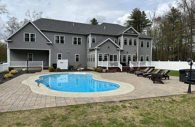 9 Bedroom🏡Heated Pool🏊HotTub🛁By Town🌆SPAC🎵Lake🏖️Casino🎰Golf⛳️Hiking⛰️Ski⛷️Track🏇