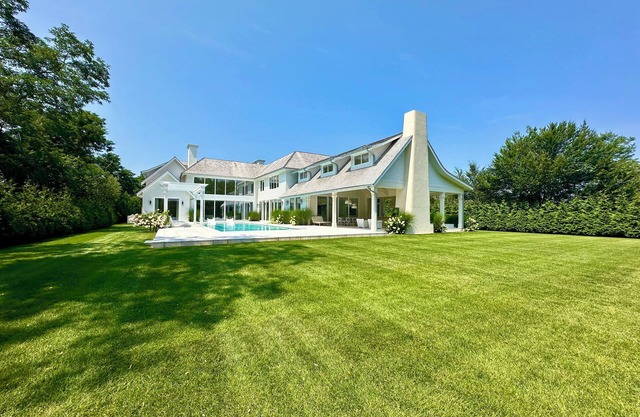 9 Bedroom Water Mill Estate