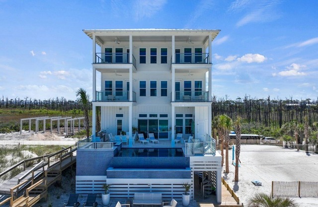 Hawk's Nest: Luxurious 9 BR Beachfront Mansion | Infinity Pool | Hot Tub | Indoor Slide | Sleeps 27!