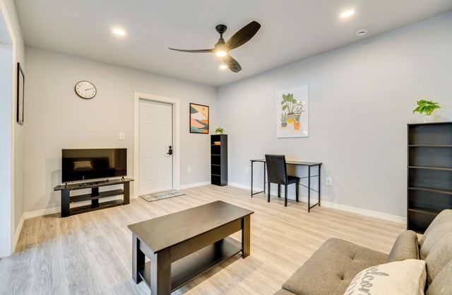 9 Mi to Legoland: Cozy Apartment in Winter Haven!