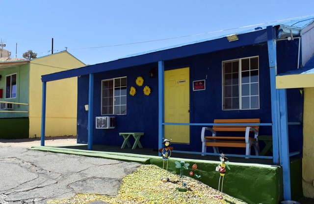 9 Palms Inn