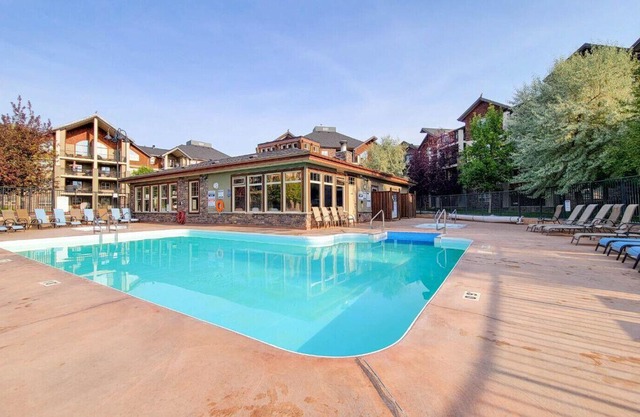 9 Peaks⛷| Scandinavian | Pool | Hot Tub | Beach