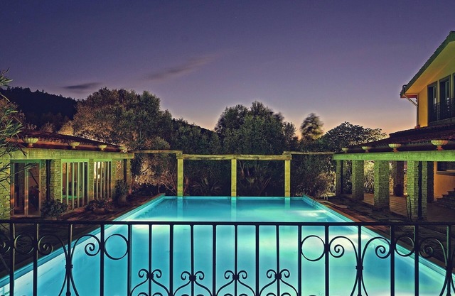 9 Suiten, Schwimmbad, Tennis, Fußball, Billard