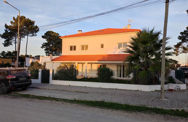 90 M2 GROUND FLOOR APARTMENT WITH PRIVATE GARDEN
