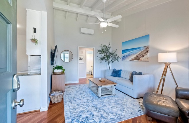 1 Block zum Strand | Beachy Getaway | Kostenloses WiFi & Parken