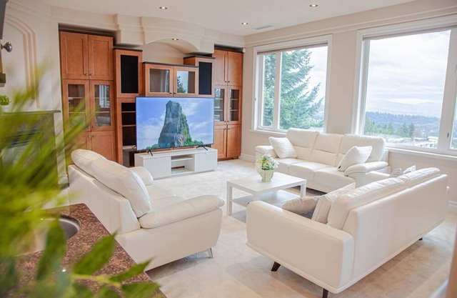 9000sf indoor pool, hot tub, sauna