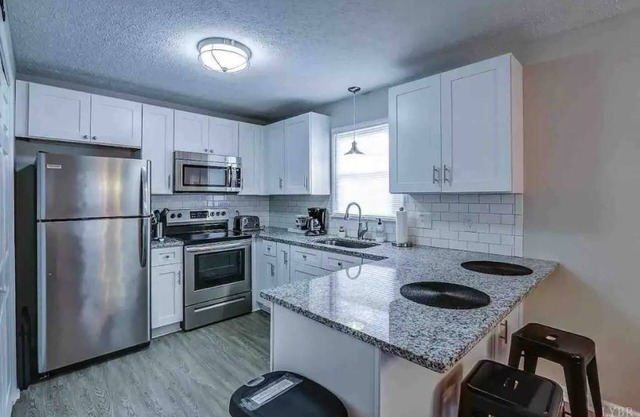 909 Apartment A 🏡