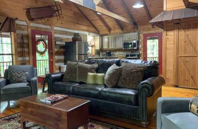 $99 June Mid-Week SALE+LogCabin+HotTub+Pets+FirePit+NEW Bath