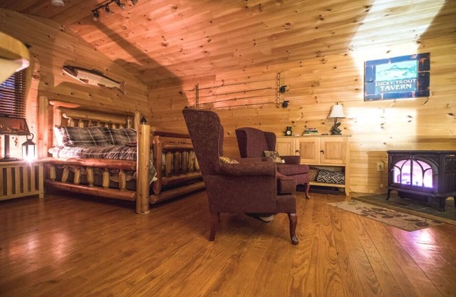 Privat - Gemütliche Hütte mit Whirlpool und Gaskamin