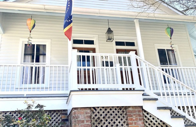 A 125 Year Old Luxury Cottage in Natchez