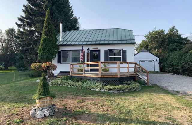 A 1930’s 5 bedroom, 2 bathroom home overlooking Flathead Lake