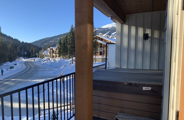 A 2 bedroom ski-in/ski-out ( Orient Chair) with private hot tub and BBQ