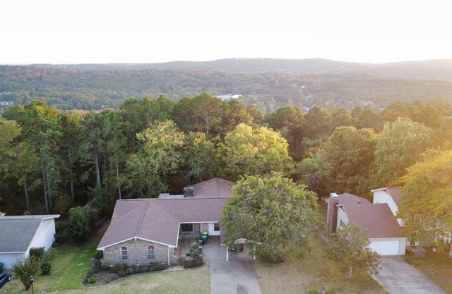 A 4 bedroom Gem in the middle of nature in WLR