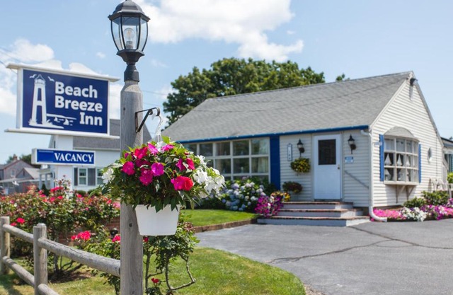 A Beach Breeze Inn