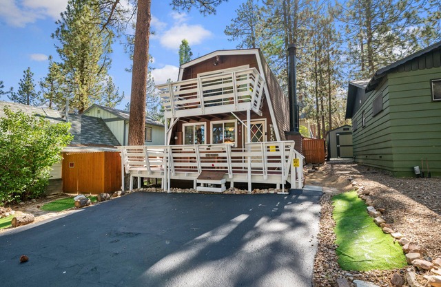 A Beary Happy Cabin - 2BR / 1BA / WiFi / Smart-TV / FREE Ski- / Board-Verleih