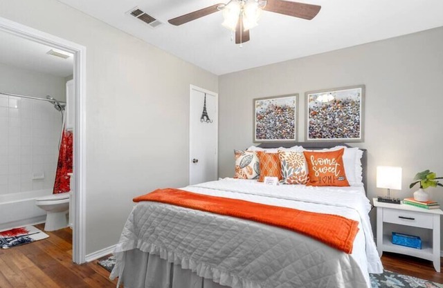 A Beautiful, Comfortable and Serene Escape, Redstone D