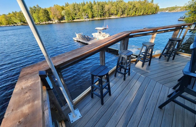 A Beautiful Place - Lake Cottage Family Retreat